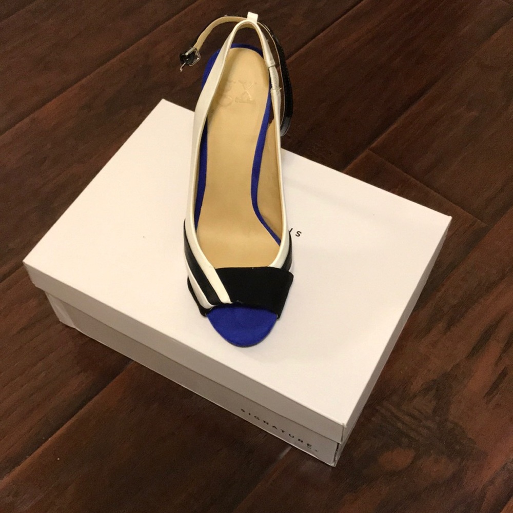 Shoe - Picture 2 of 2
